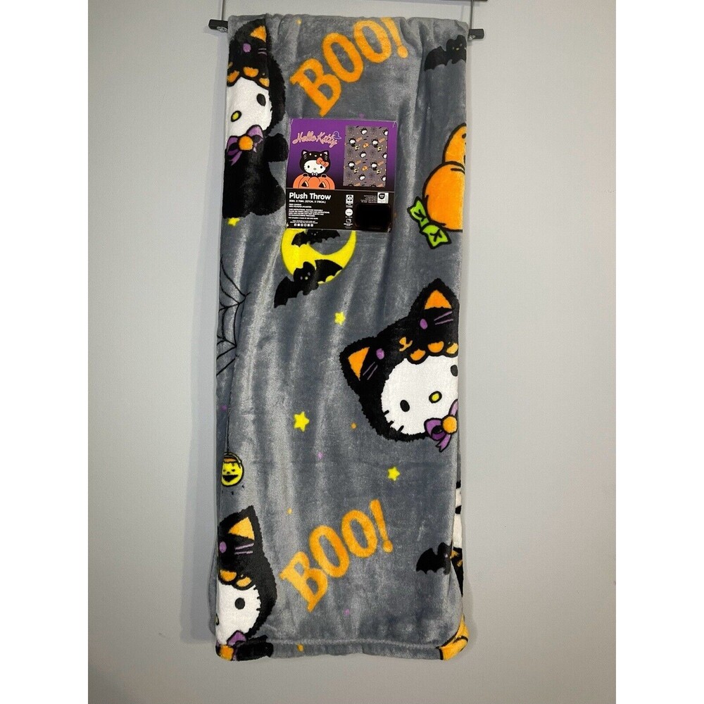 NEW Gray Hello Kitty Halloween Black Cat Plush Throw Blanket